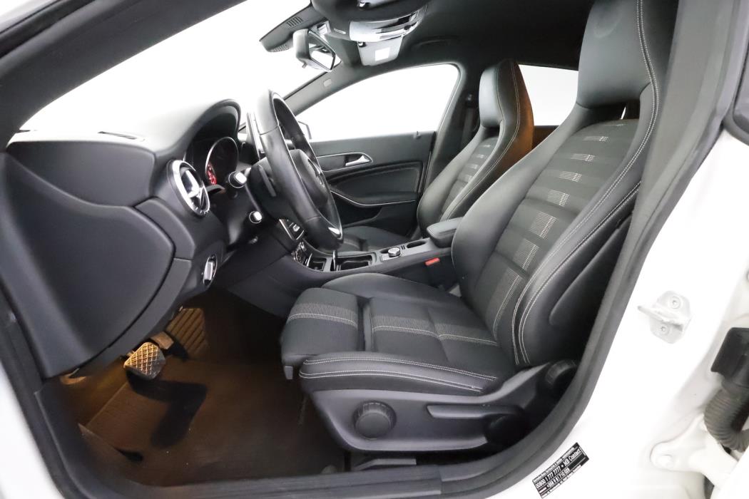 MERCEDES-BENZ CLA 2017