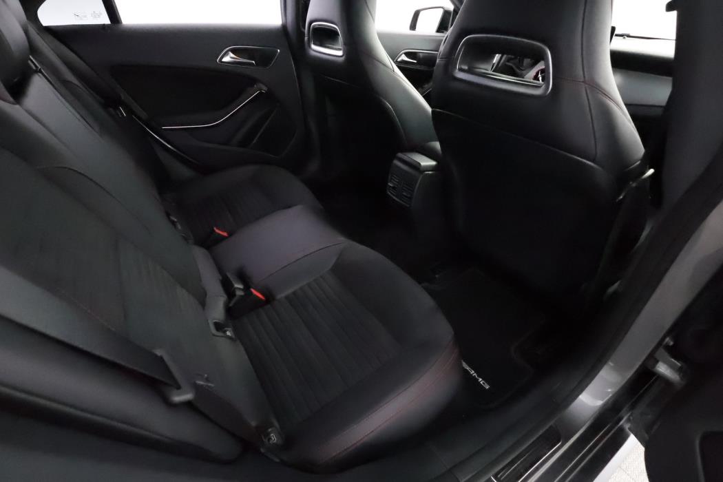 MERCEDES-BENZ CLA 2019