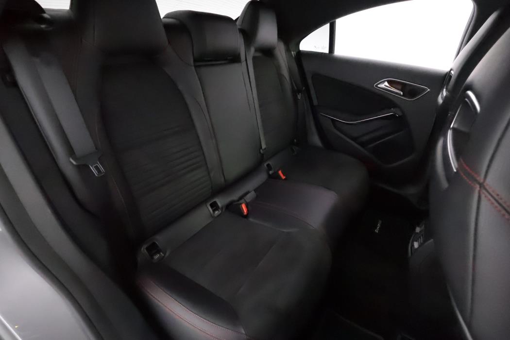 MERCEDES-BENZ CLA 2019