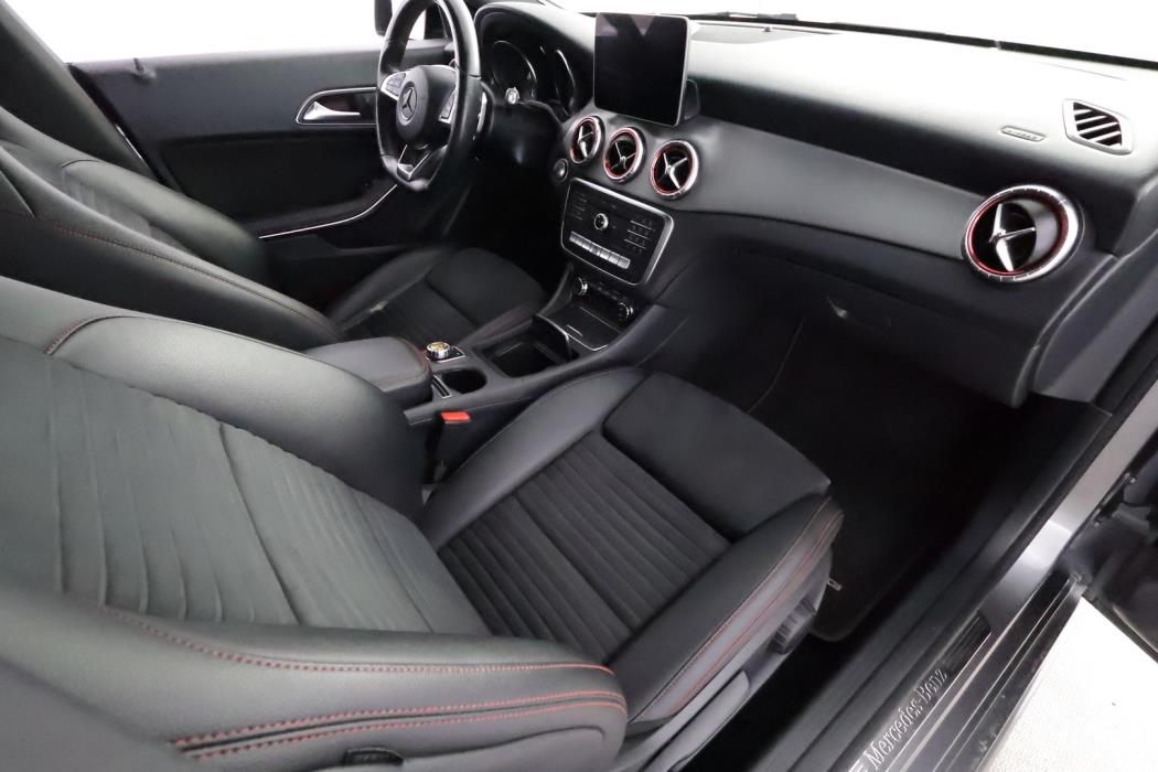 MERCEDES-BENZ CLA 2019