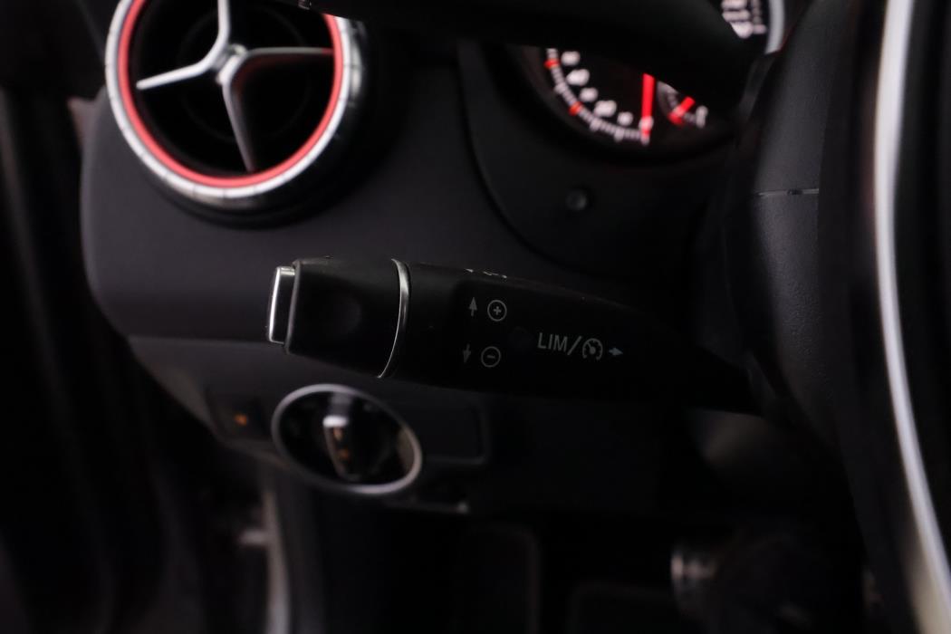 MERCEDES-BENZ CLA 2019