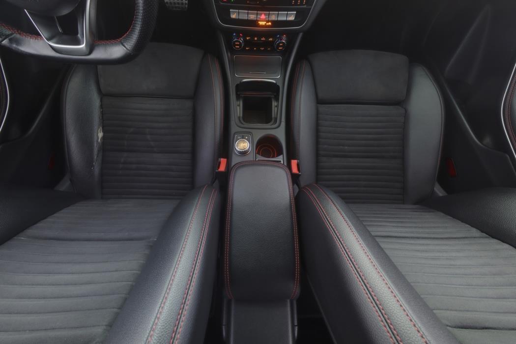 MERCEDES-BENZ CLA 2019