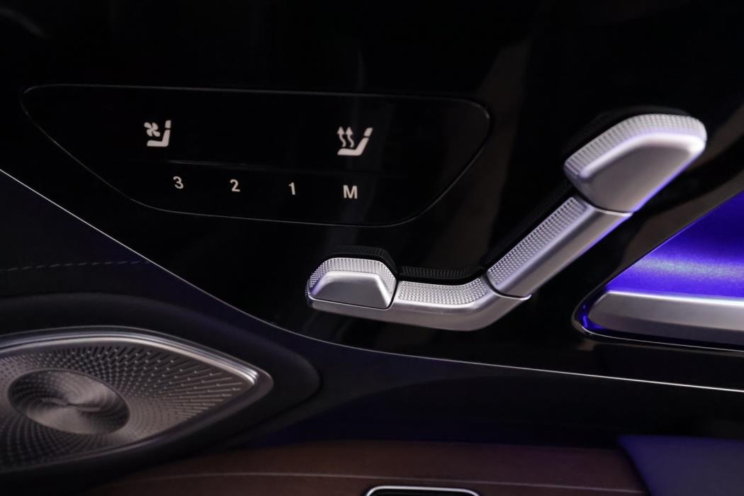 MERCEDES-BENZ EQS 2022