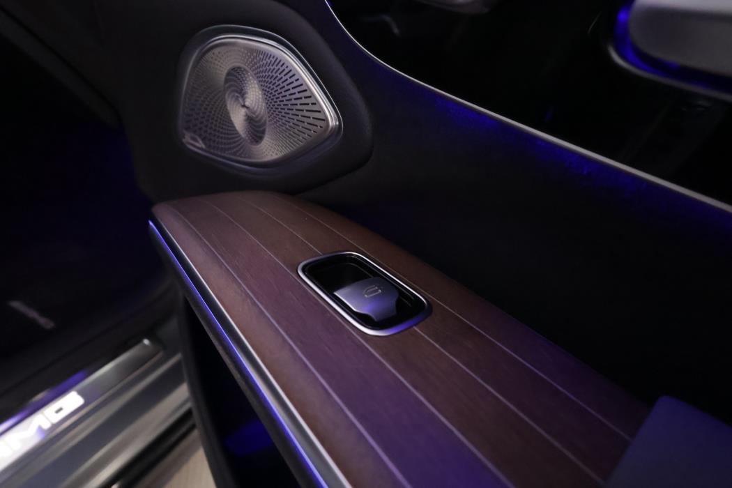 MERCEDES-BENZ EQS 2022