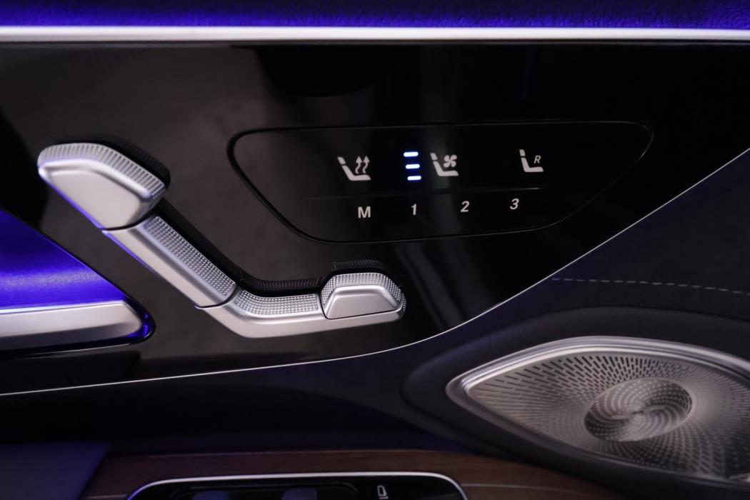 MERCEDES-BENZ EQS 2022