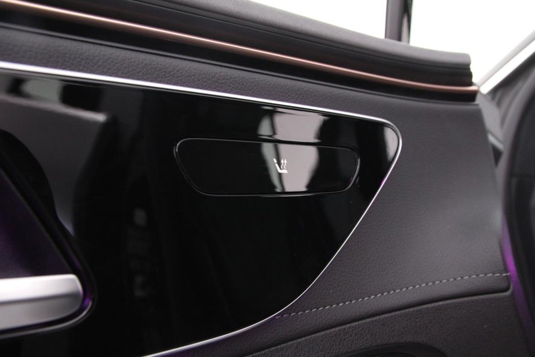 MERCEDES-BENZ EQE 2023