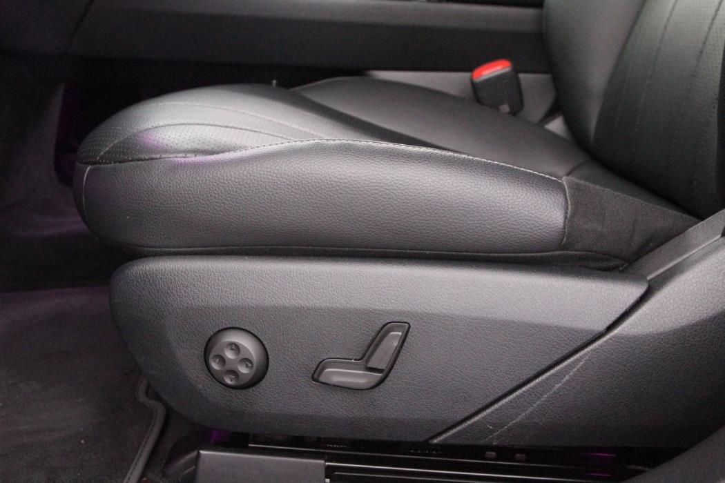 MERCEDES-BENZ EQE 2023