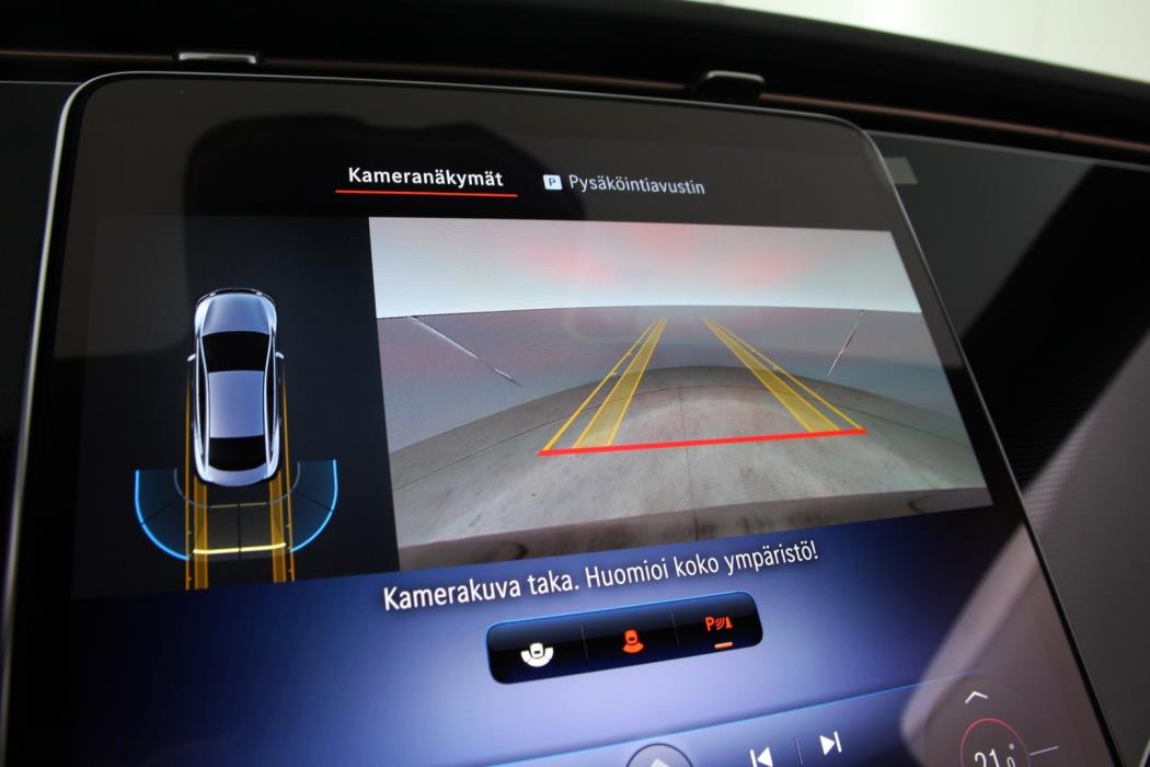 MERCEDES-BENZ EQE 2023