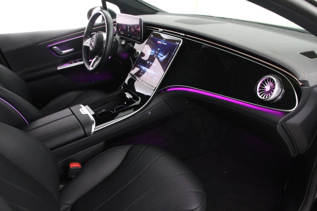 MERCEDES-BENZ EQE 2023