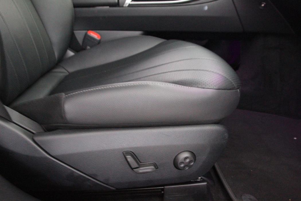 MERCEDES-BENZ EQE 2023