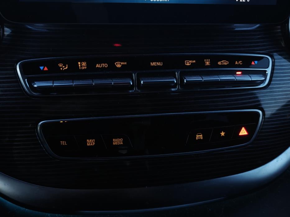 MERCEDES-BENZ EQV 2022