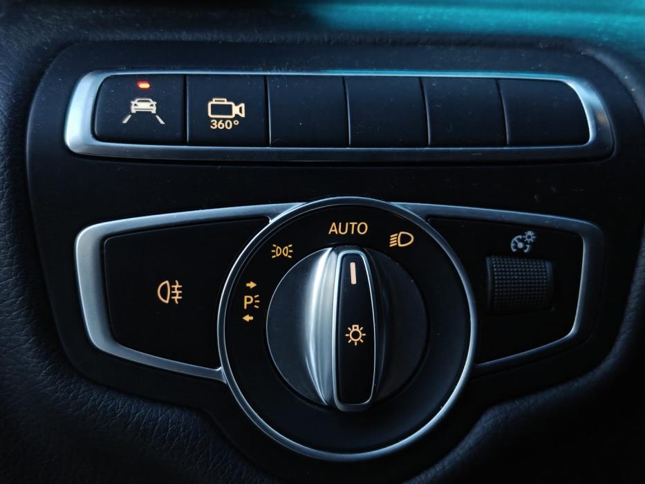 MERCEDES-BENZ EQV 2022