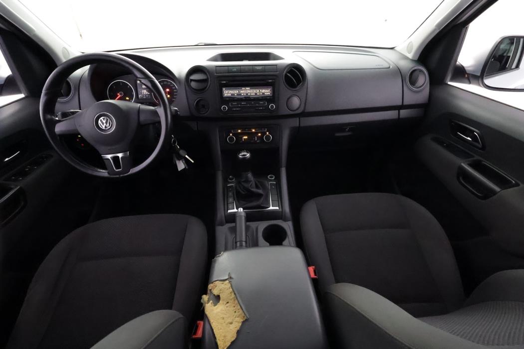 VOLKSWAGEN Amarok 2012