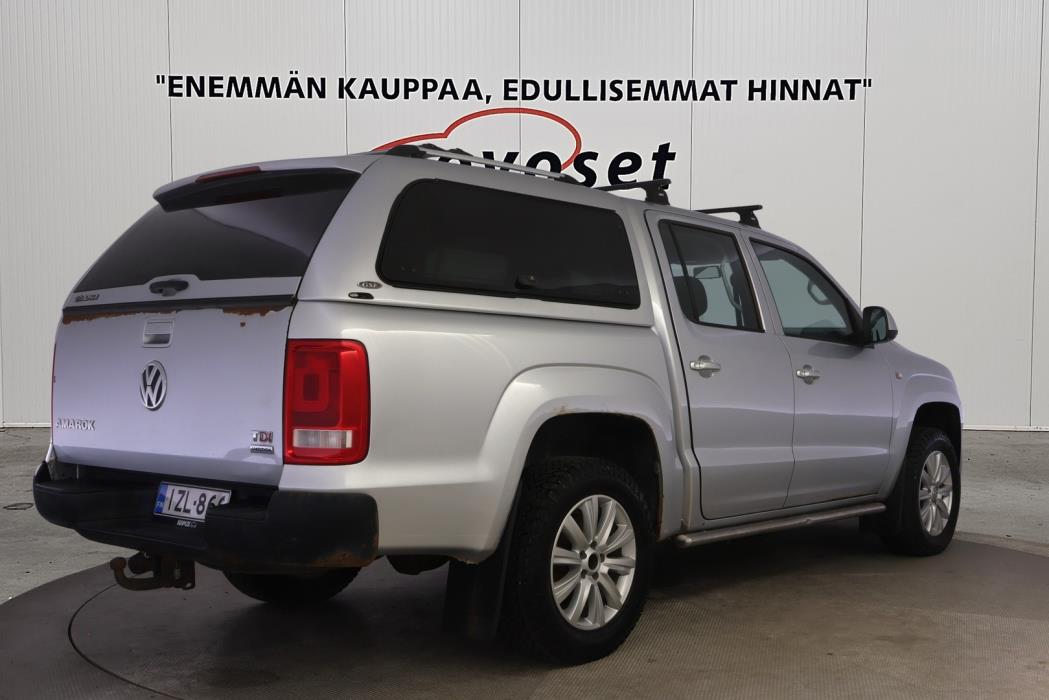 VOLKSWAGEN Amarok 2012