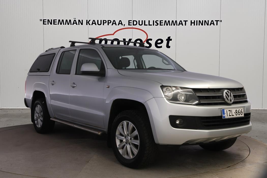 VOLKSWAGEN Amarok 2012