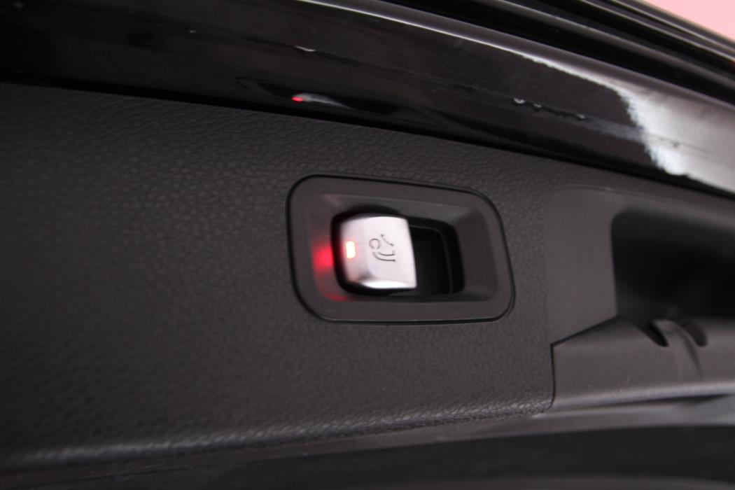 MERCEDES-BENZ E 2018