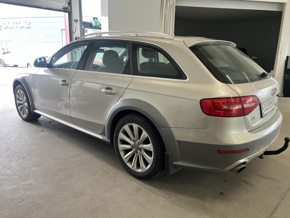AUDI A4 allroad quattro 2014