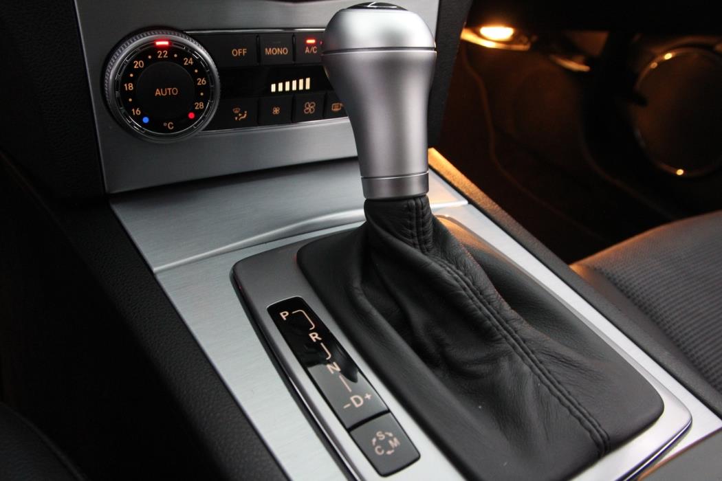 MERCEDES-BENZ C 2010