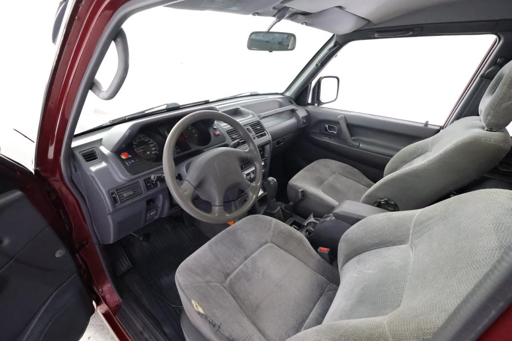 MITSUBISHI Pajero 1999