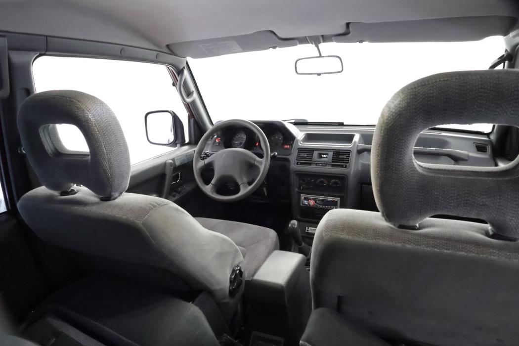 MITSUBISHI Pajero 1999