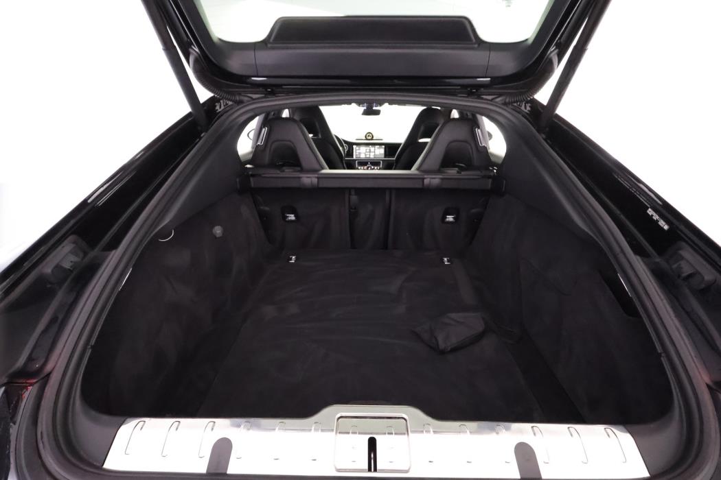 PORSCHE Panamera 2018