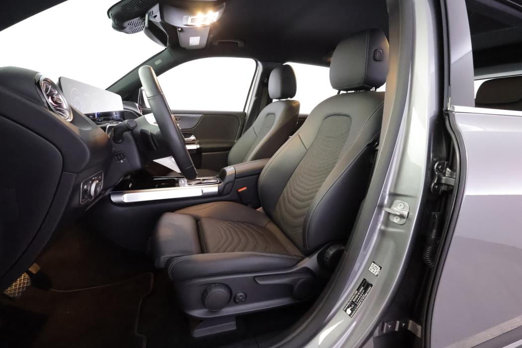 MERCEDES-BENZ EQB 2025