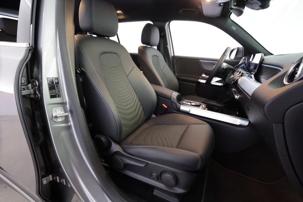 MERCEDES-BENZ EQB 2025