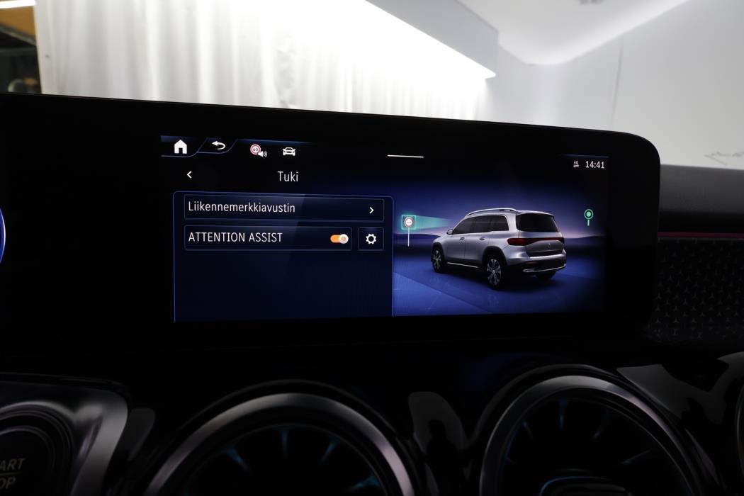 MERCEDES-BENZ EQB 2025
