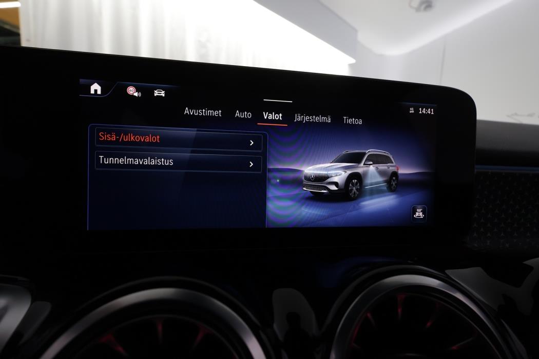 MERCEDES-BENZ EQB 2025