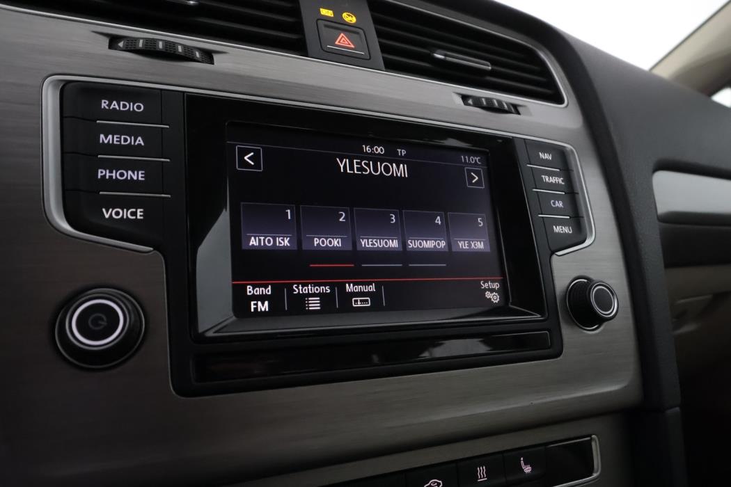 VOLKSWAGEN Golf 2014