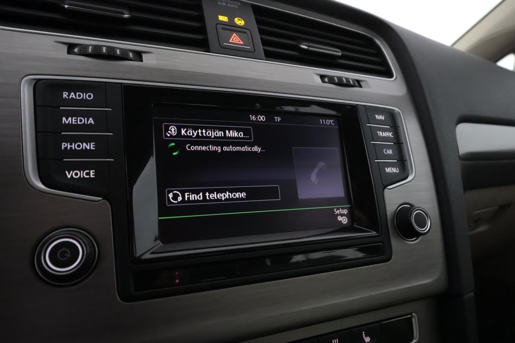 VOLKSWAGEN Golf 2014