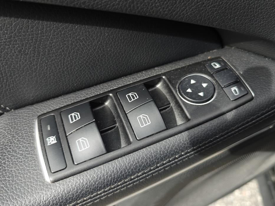 MERCEDES-BENZ E 2014