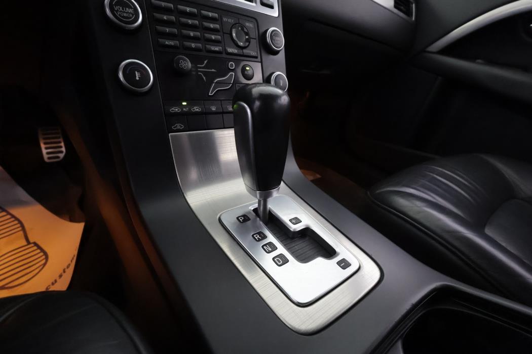 VOLVO V70 2007