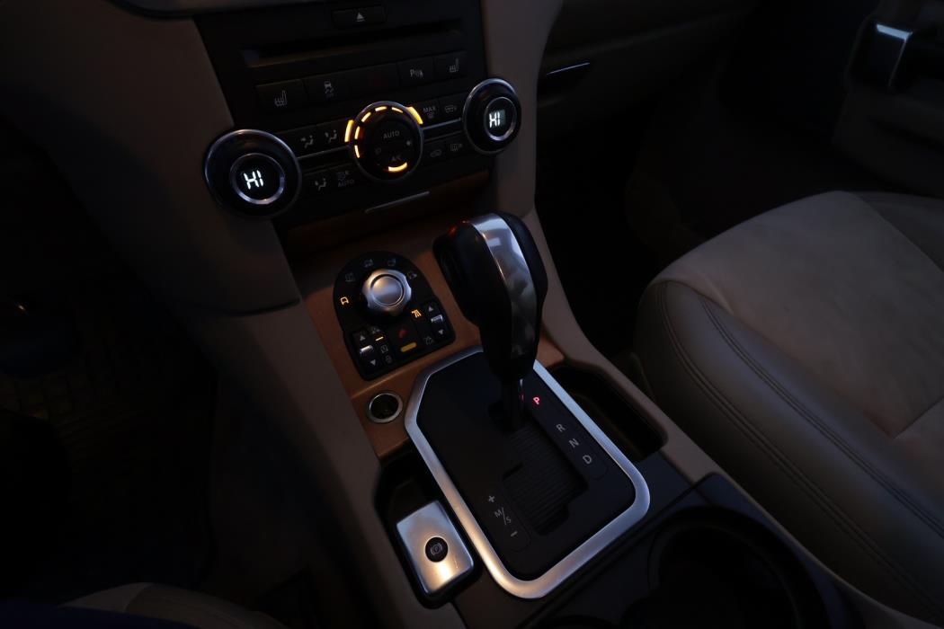 LAND ROVER Discovery 2011