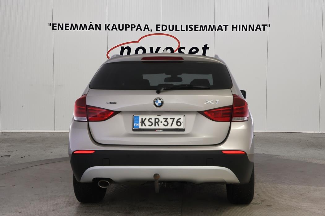 BMW X1 2011