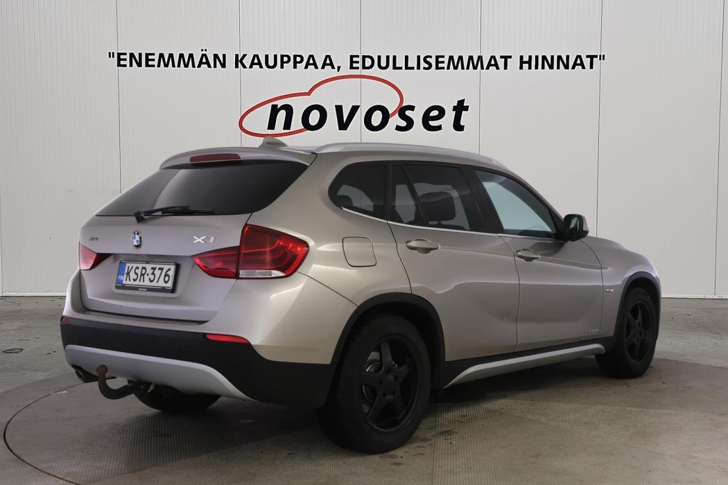 BMW X1 2011