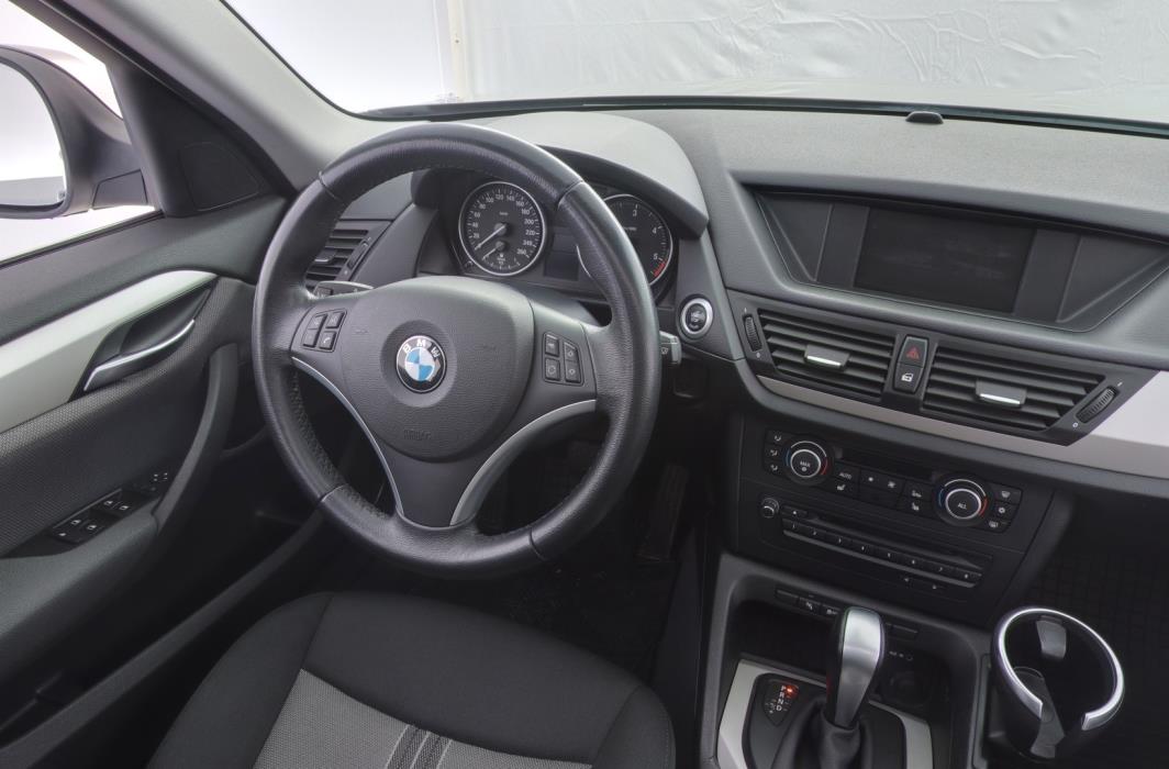 BMW X1 2011