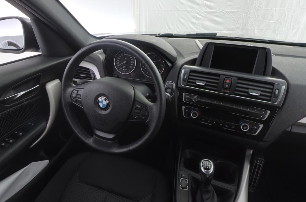 BMW 118 2018
