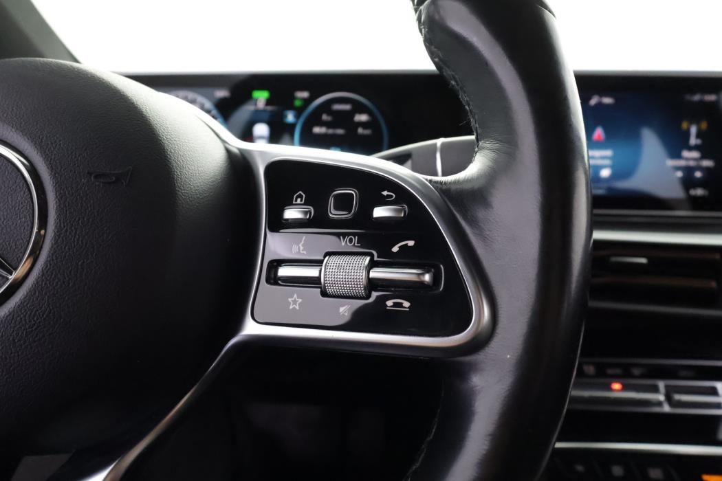 MERCEDES-BENZ EQC 2020