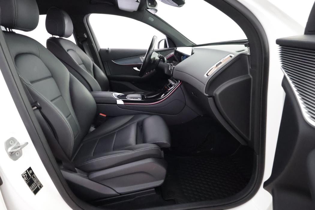 MERCEDES-BENZ EQC 2020