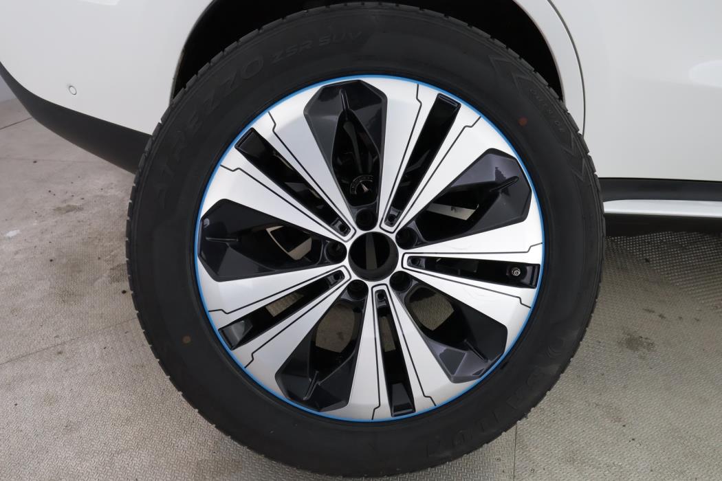 MERCEDES-BENZ EQC 2020