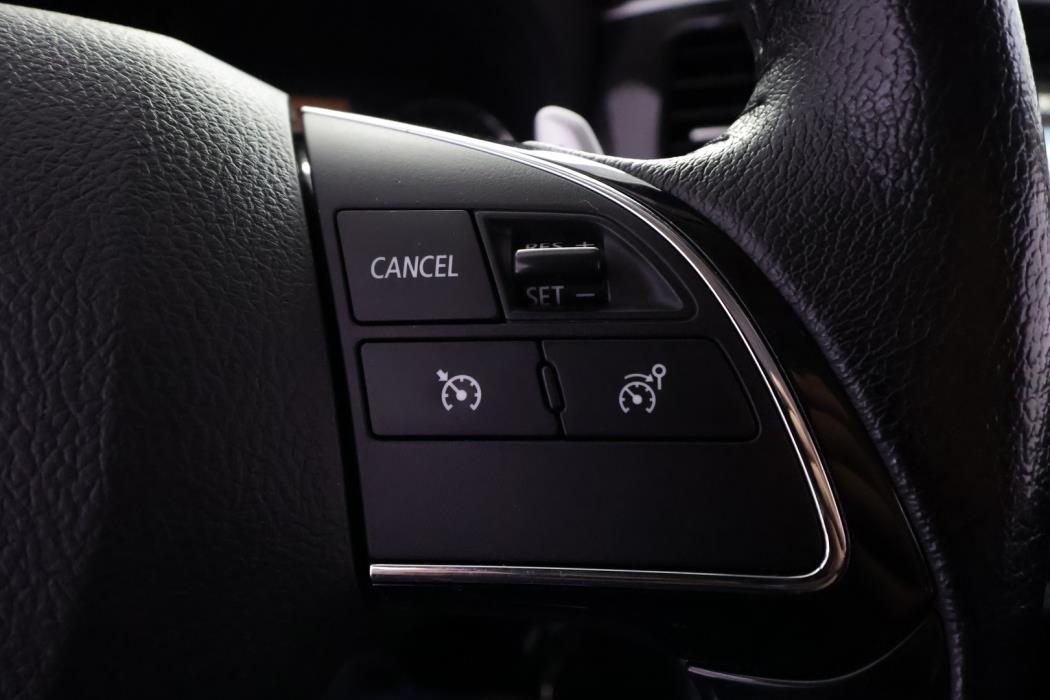 MITSUBISHI Outlander 2016