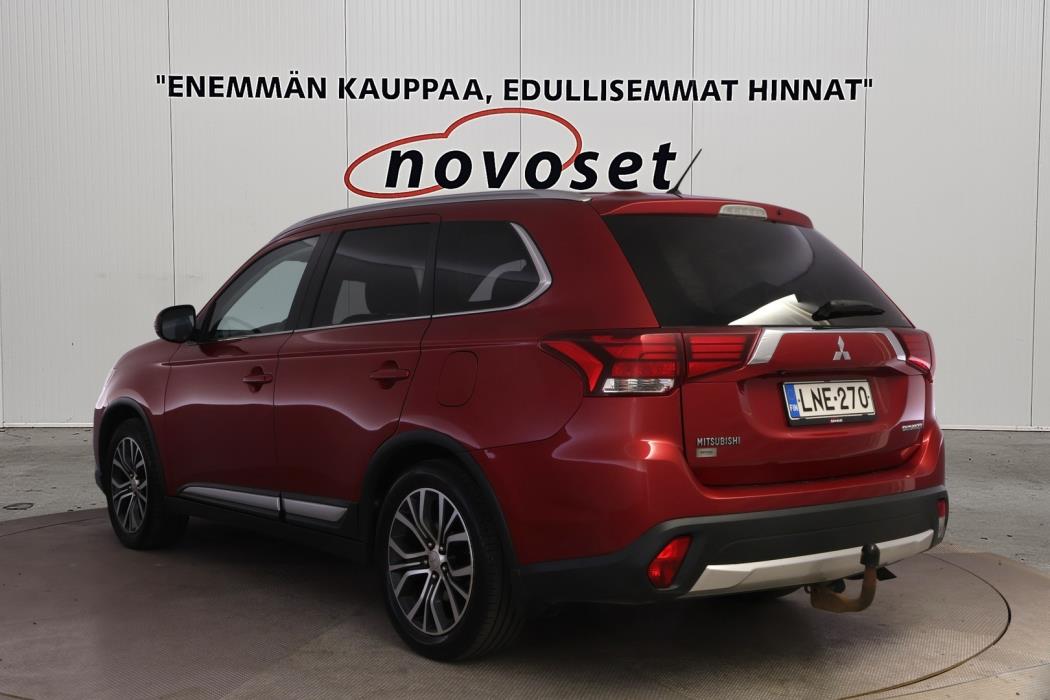 MITSUBISHI Outlander 2016
