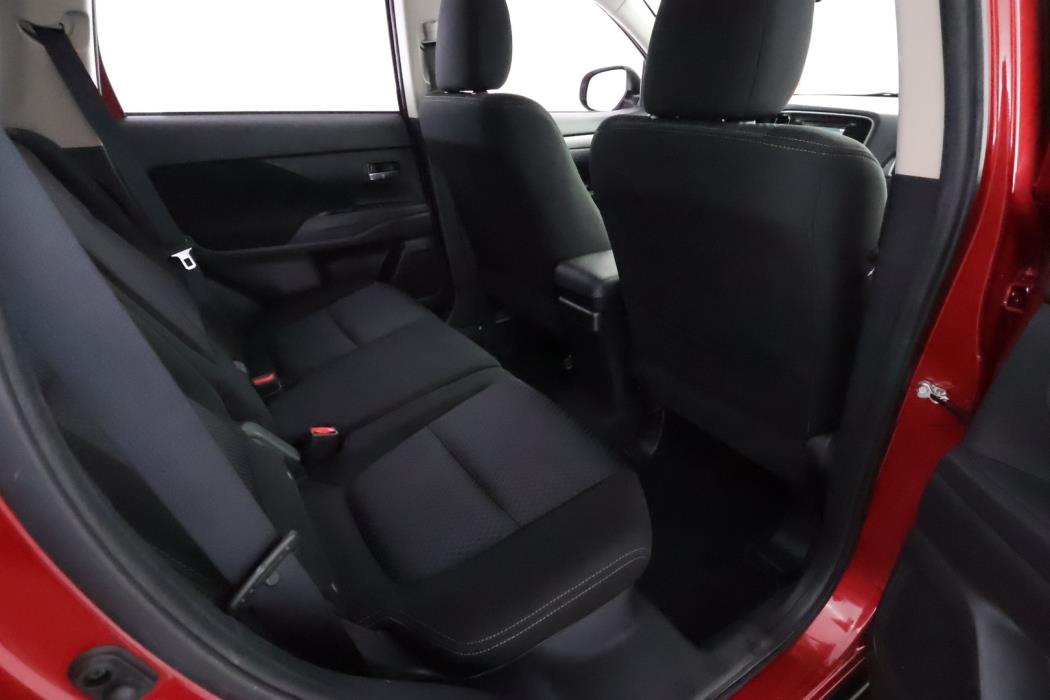 MITSUBISHI Outlander 2016