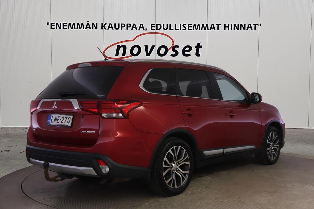 MITSUBISHI Outlander 2016