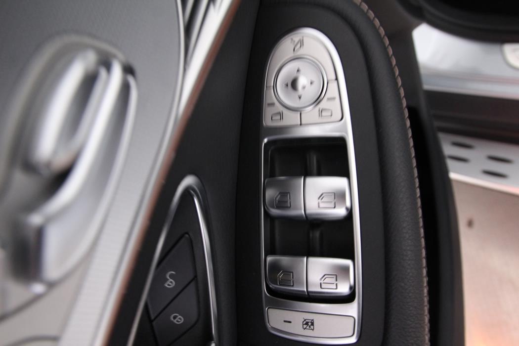 MERCEDES-BENZ EQC 2019