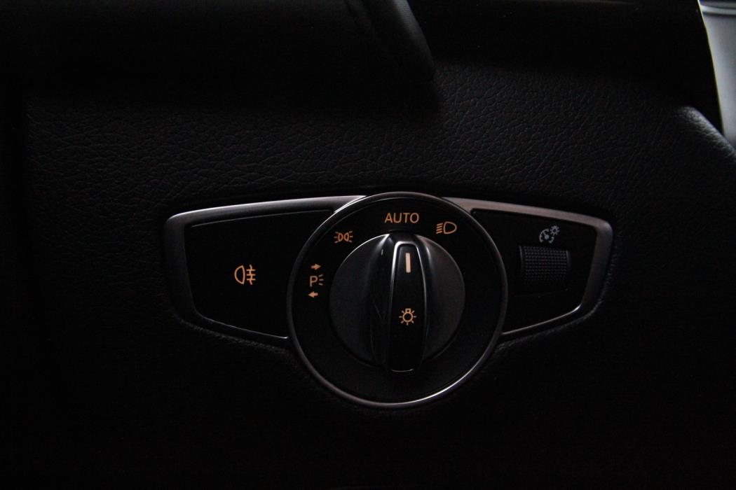 MERCEDES-BENZ EQC 2019