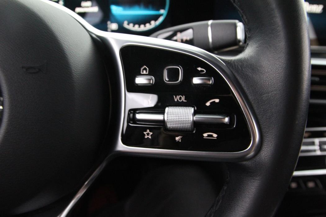 MERCEDES-BENZ EQC 2019