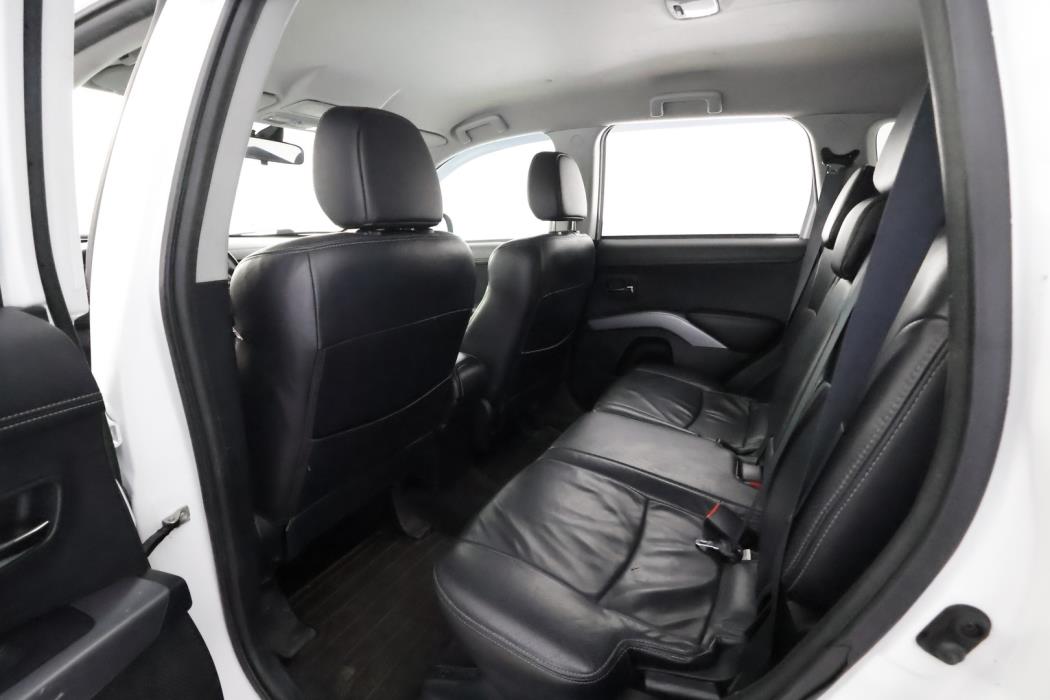 MITSUBISHI Outlander 2012