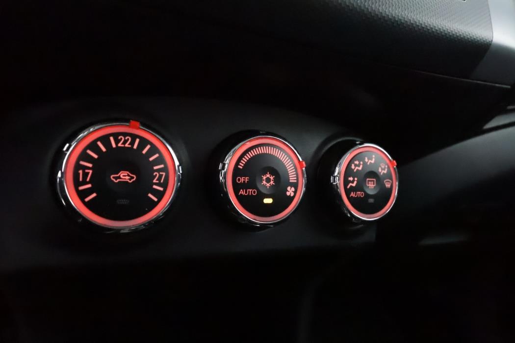 MITSUBISHI Outlander 2012